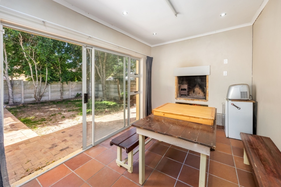 3 Bedroom Property for Sale in Sonstraal Heights Western Cape
